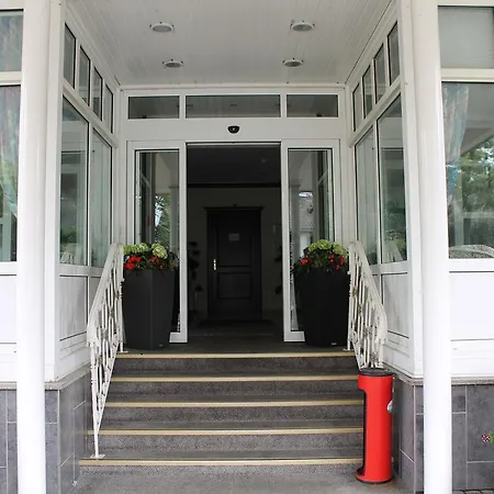 City Hotel 3*